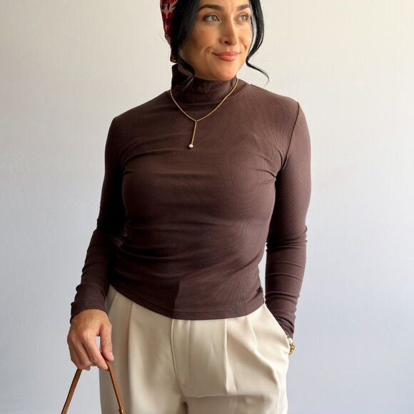 Women’s Ribbed Mock Neck Long-Sleeve Top – Brown - Picture 4 of 8